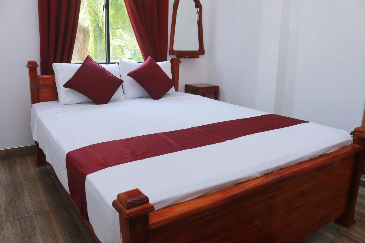 Castle Resort Yala Tissamaharama Exteriör bild