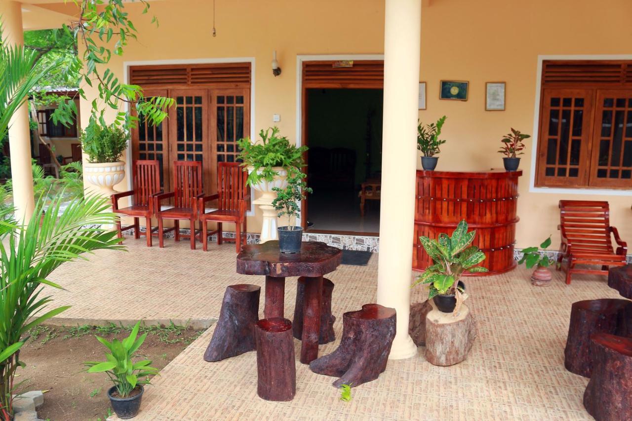 Castle Resort Yala Tissamaharama Exteriör bild