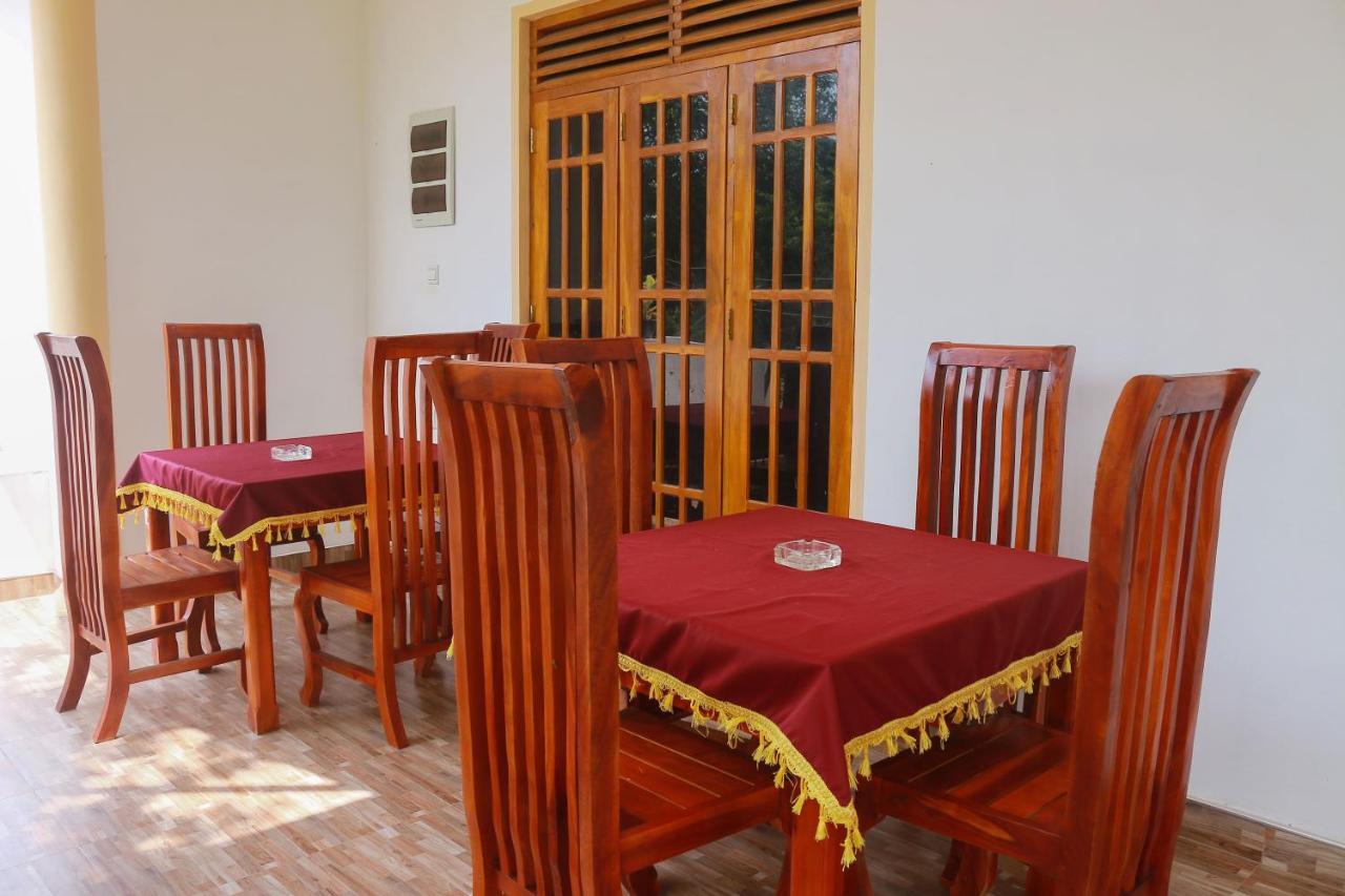 Castle Resort Yala Tissamaharama Exteriör bild