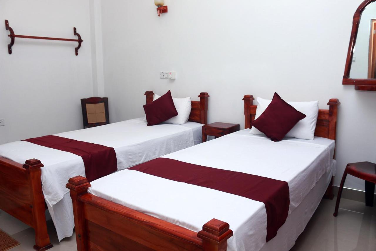 Castle Resort Yala Tissamaharama Exteriör bild