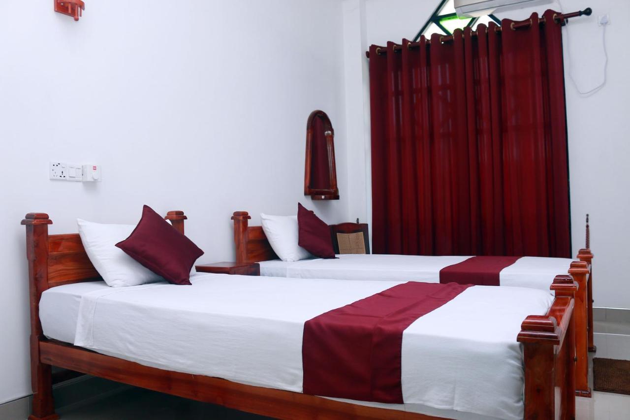 Castle Resort Yala Tissamaharama Exteriör bild