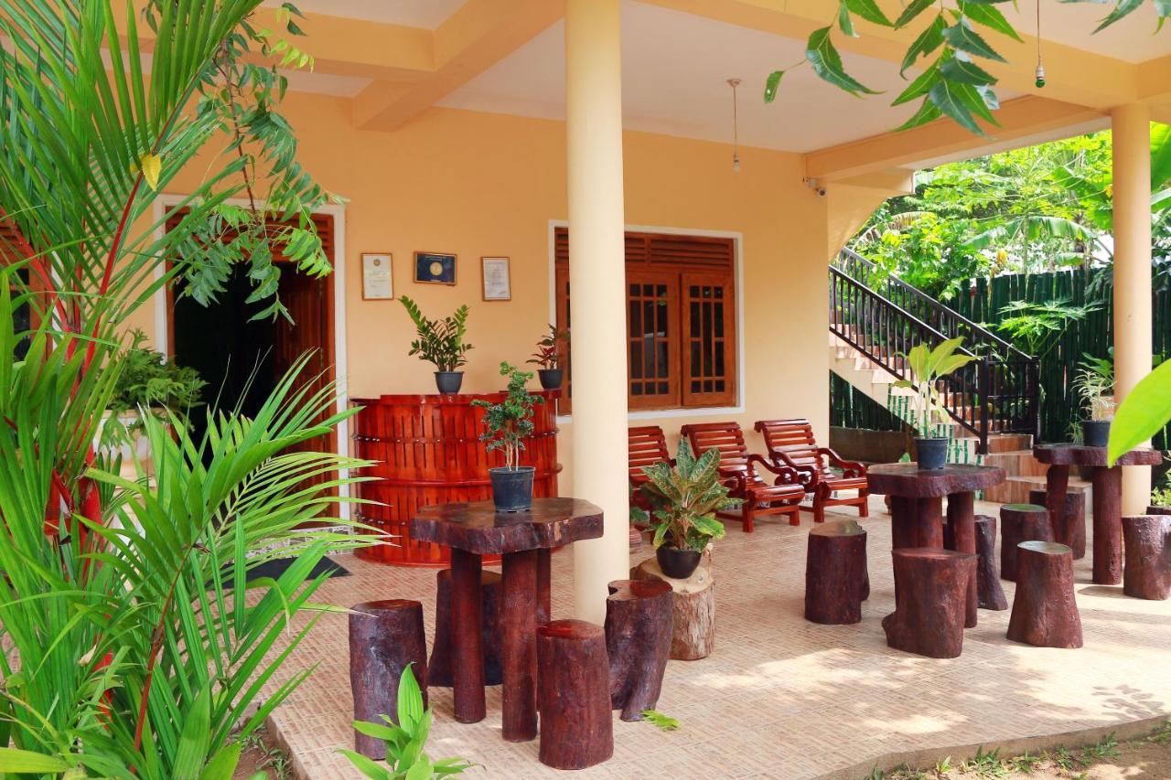 Castle Resort Yala Tissamaharama Exteriör bild