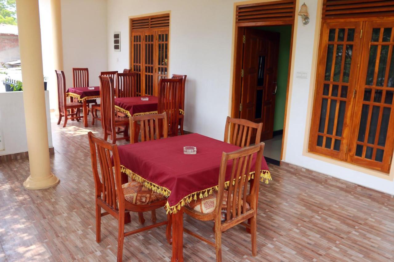Castle Resort Yala Tissamaharama Exteriör bild