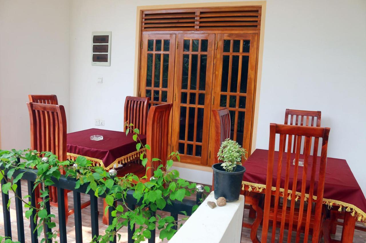 Castle Resort Yala Tissamaharama Exteriör bild